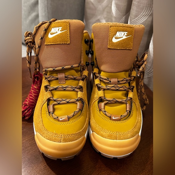 Nike City Classic Woman’s Boot Wheat/Sail-Black (DQ5601 710) Size: 5.5 - NWOT - Picture 13 of 13